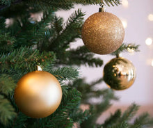 Load image into Gallery viewer, Baubles 8cm - Shatterproof Mix - Light Gold