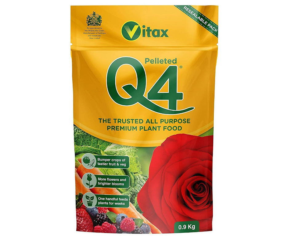 Vitax Q4 Pelleted Fertiliser 0.9kg pouch